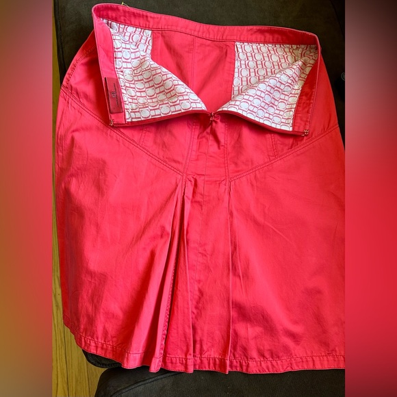 Carolina Herrera Light Red Midi Skirt Zip In Back Bottom Back Pleaded SZ 10 - Picture 10 of 15